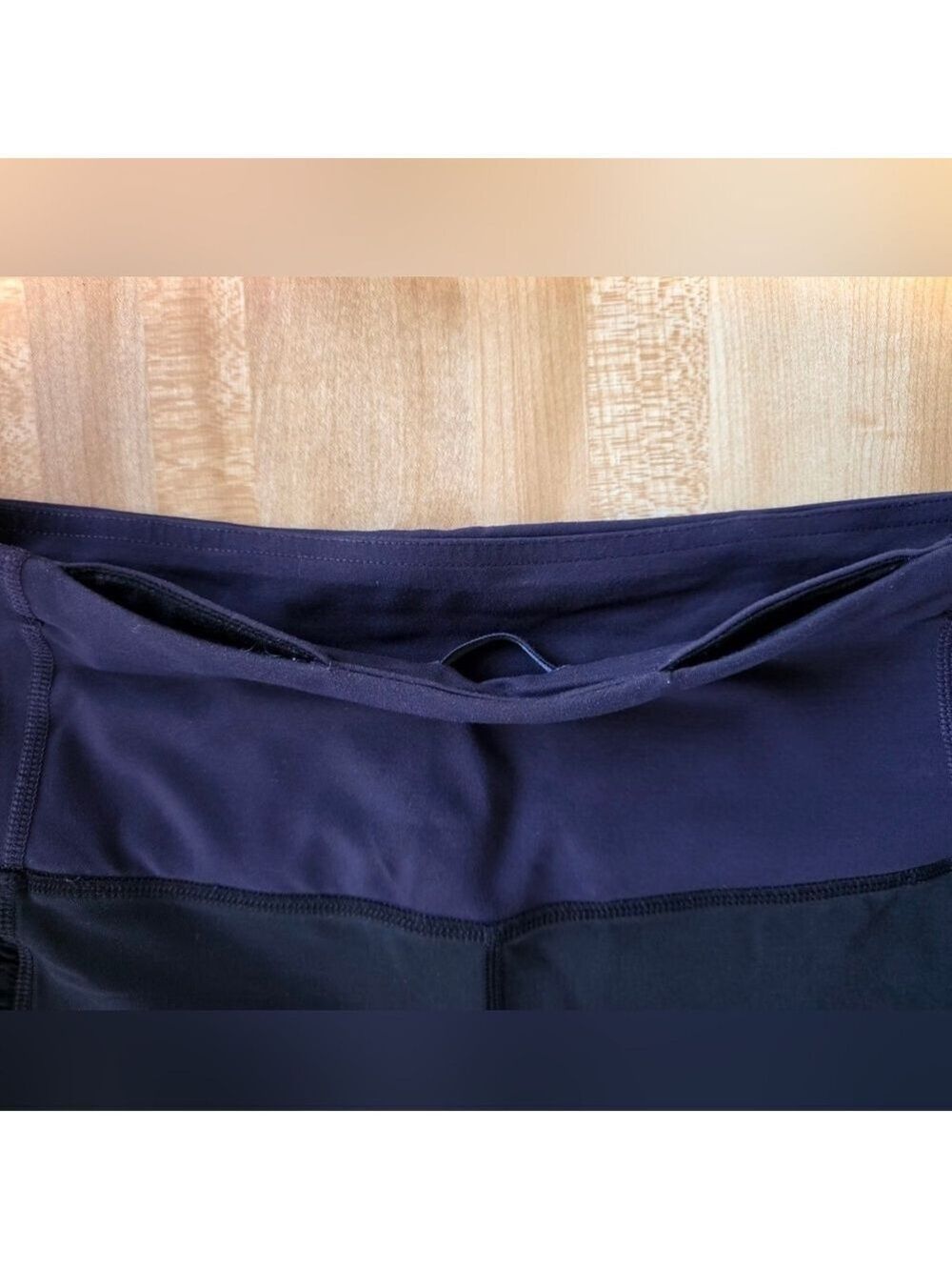Lululemon Athletica Black Purple Cropped Pants Large #LEG10 - Picture 7 of 9